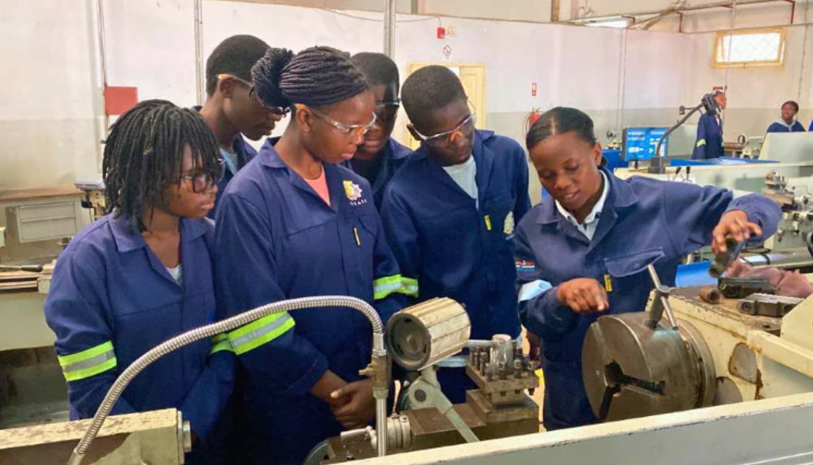Mechanics students learn how to operate equipment at the IICAEG in Maputo. Photo: IICAEG