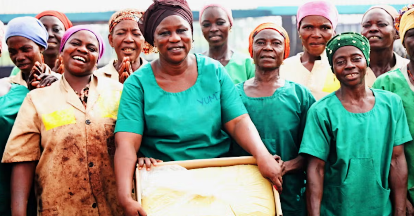 Notre entreprise de production de beurre de karité est entièrement composée de femmes, avec 237 ouvrières qui transforment le karité et 500 femmes qui cueillent les noix de karité. (octobre 2023) © Priscilla Konadu Mensah